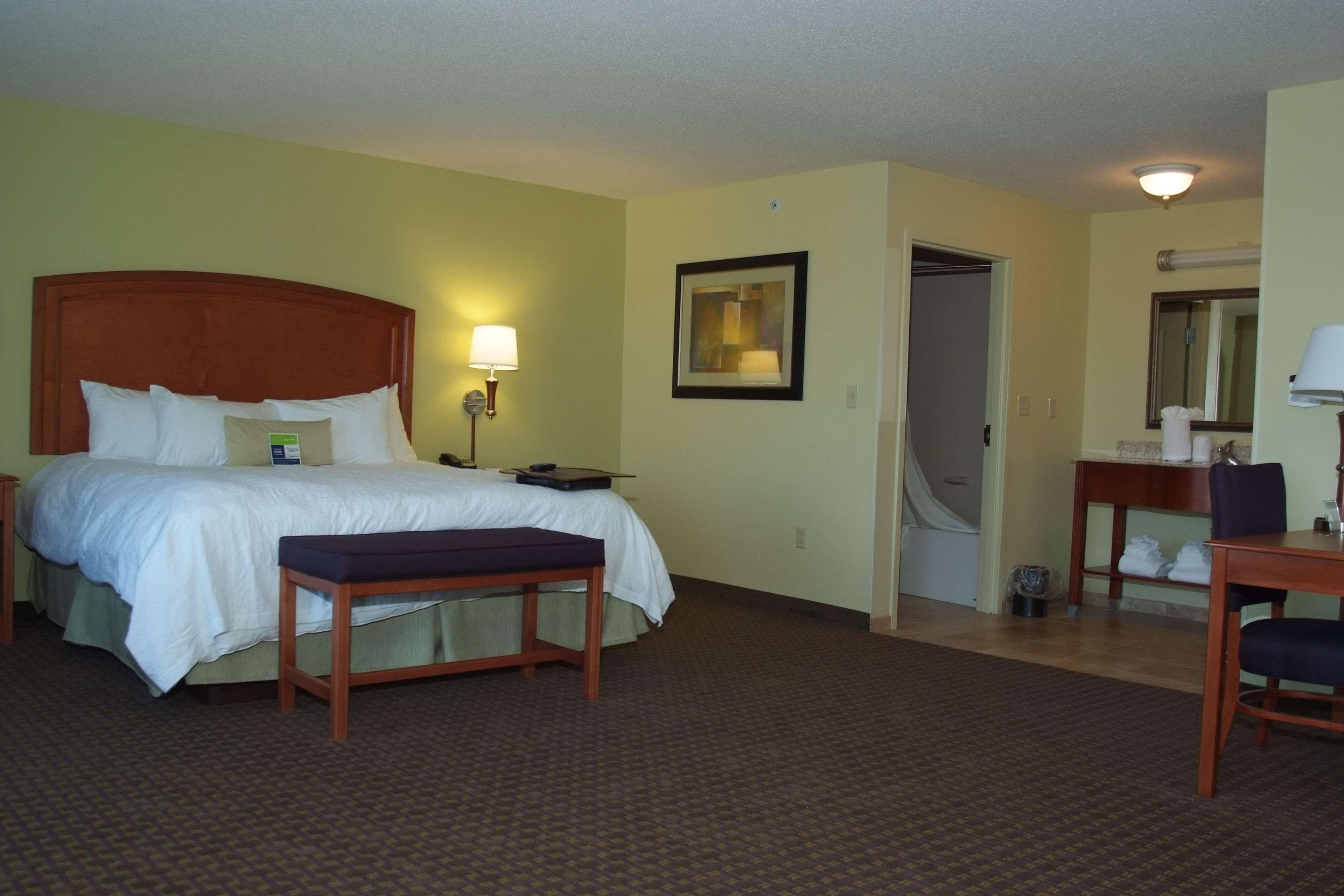 Hampton Inn Macomb Szoba fotó