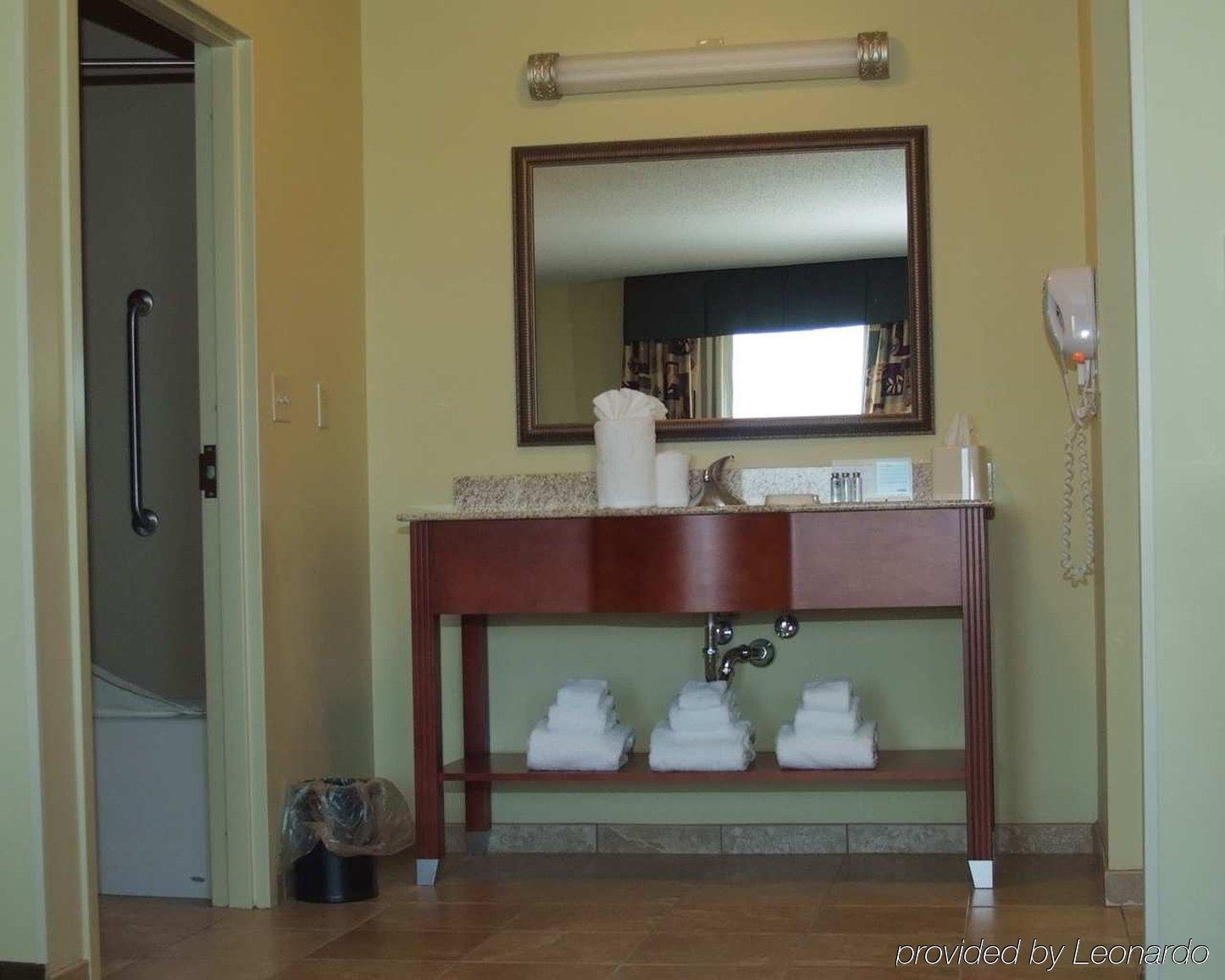 Hampton Inn Macomb Szoba fotó